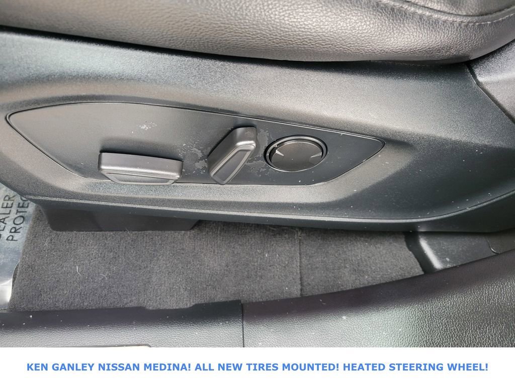 Used 2022 Ford Explorer Limited w/ Equipment Group 301A image 37