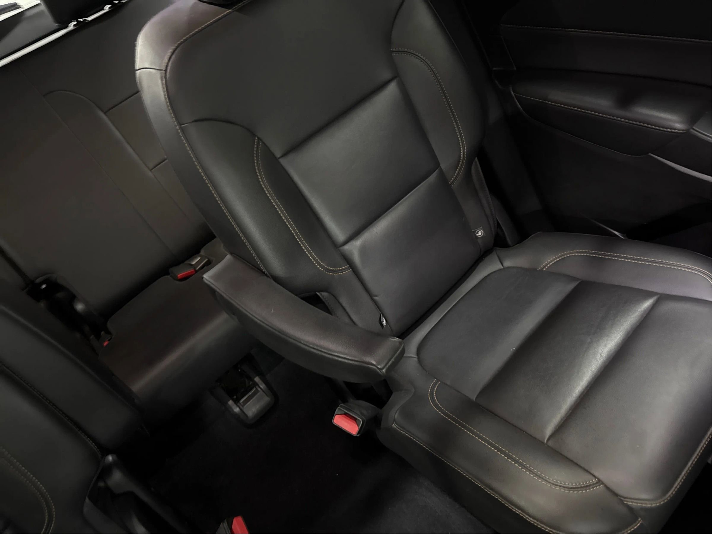 Used 2021 Chevrolet Traverse LT image 35