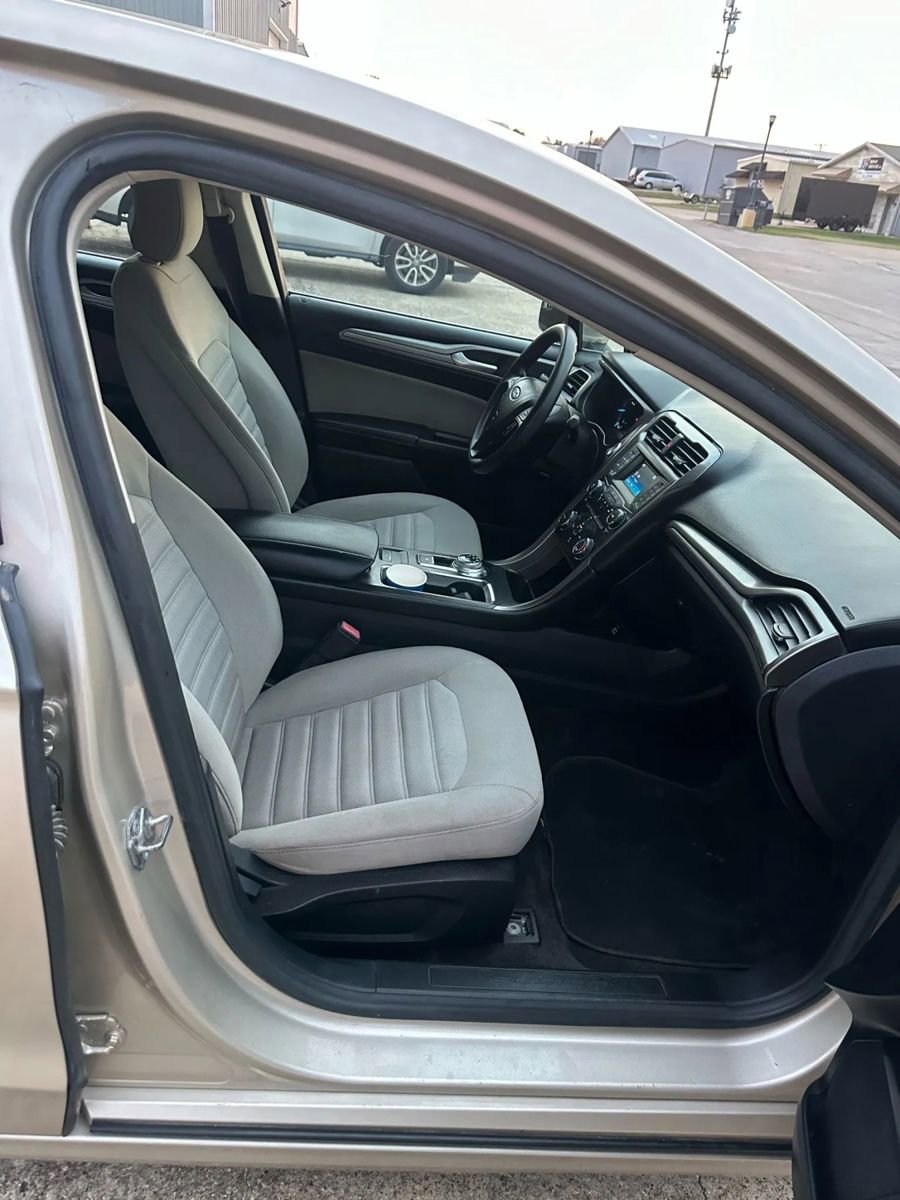 Used 2017 Ford Fusion S image 11