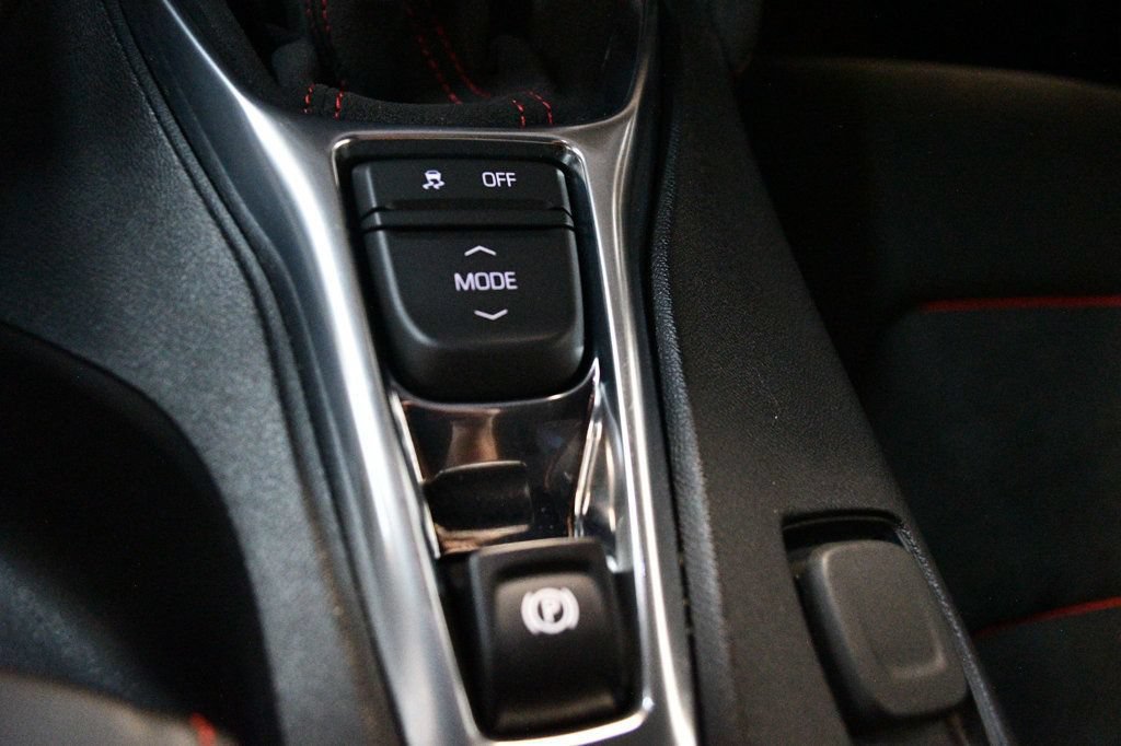 Used 2018 Chevrolet Camaro ZL1 RWD image 57