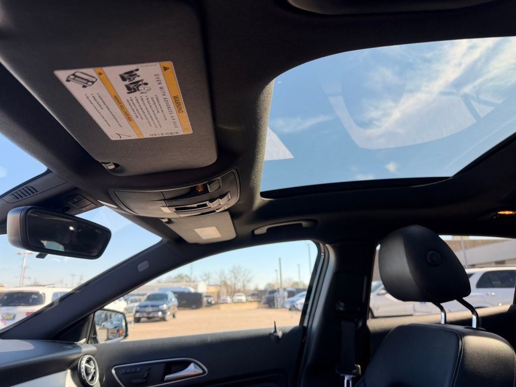 Certified 2017 Mercedes-Benz GLA 250 4MATIC image 15