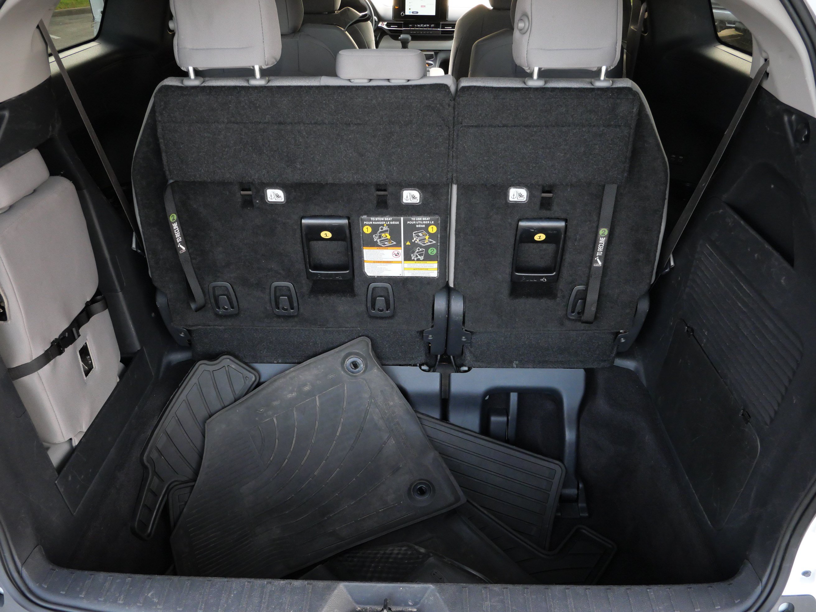 Certified 2025 Toyota Sienna LE AWD/4WD image 18