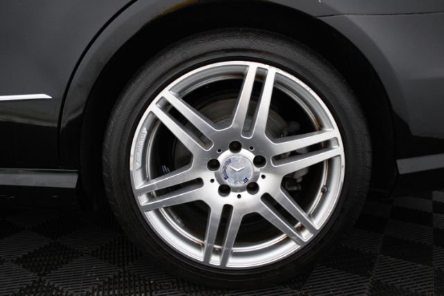 Used 2010 Mercedes-Benz E 550 Sedan w/ Premium 1 Pkg image 9