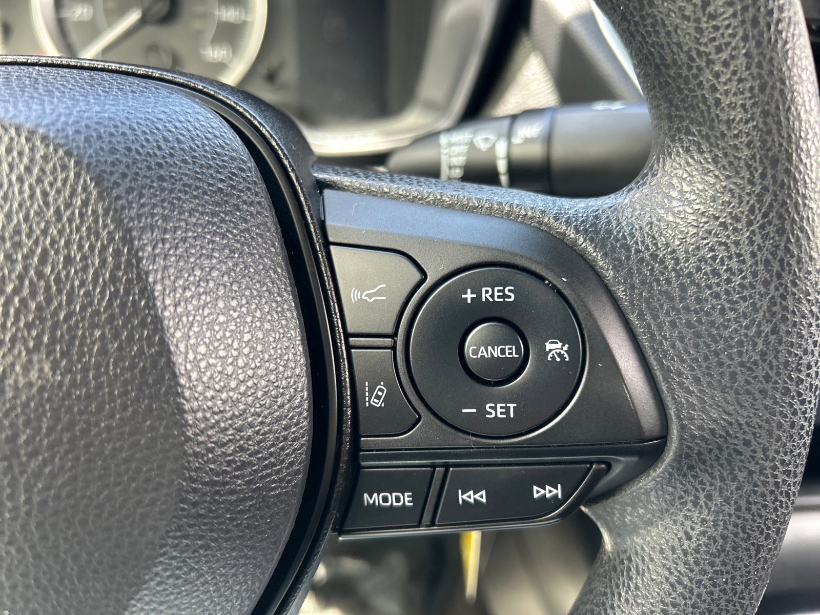 Used 2022 Toyota Corolla LE FWD image 21