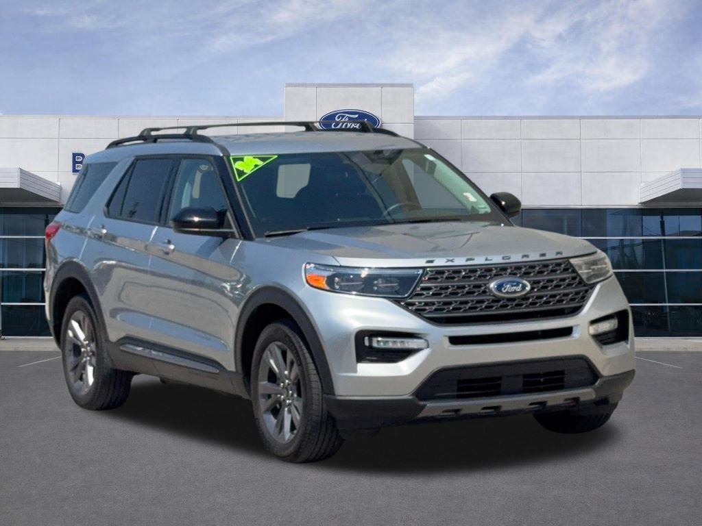 Used 2024 Ford Explorer XLT w/ Equipment Group 202A AWD/4WD video 2