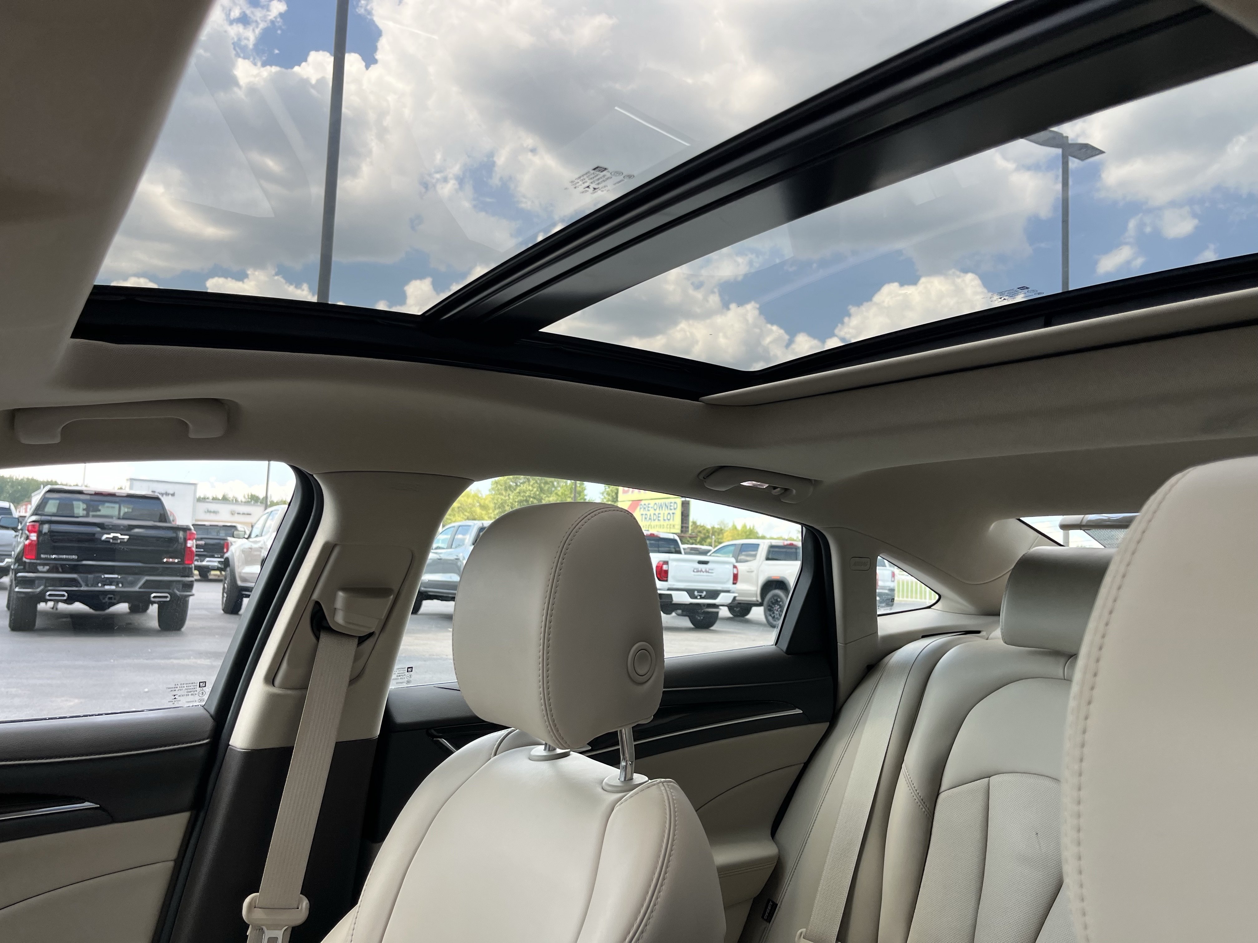 Used 2019 Buick LaCrosse Essence w/ Sun and Shade Package FWD image 5