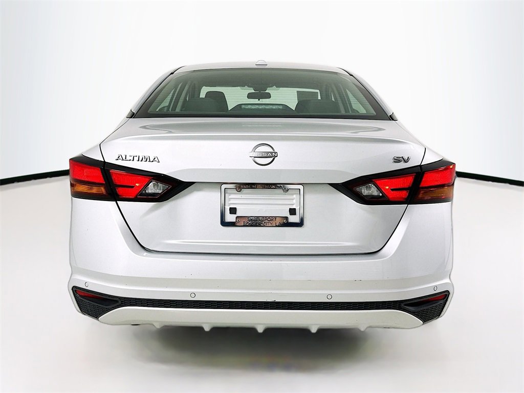 Used 2024 Nissan Altima 2.5 SV image 6