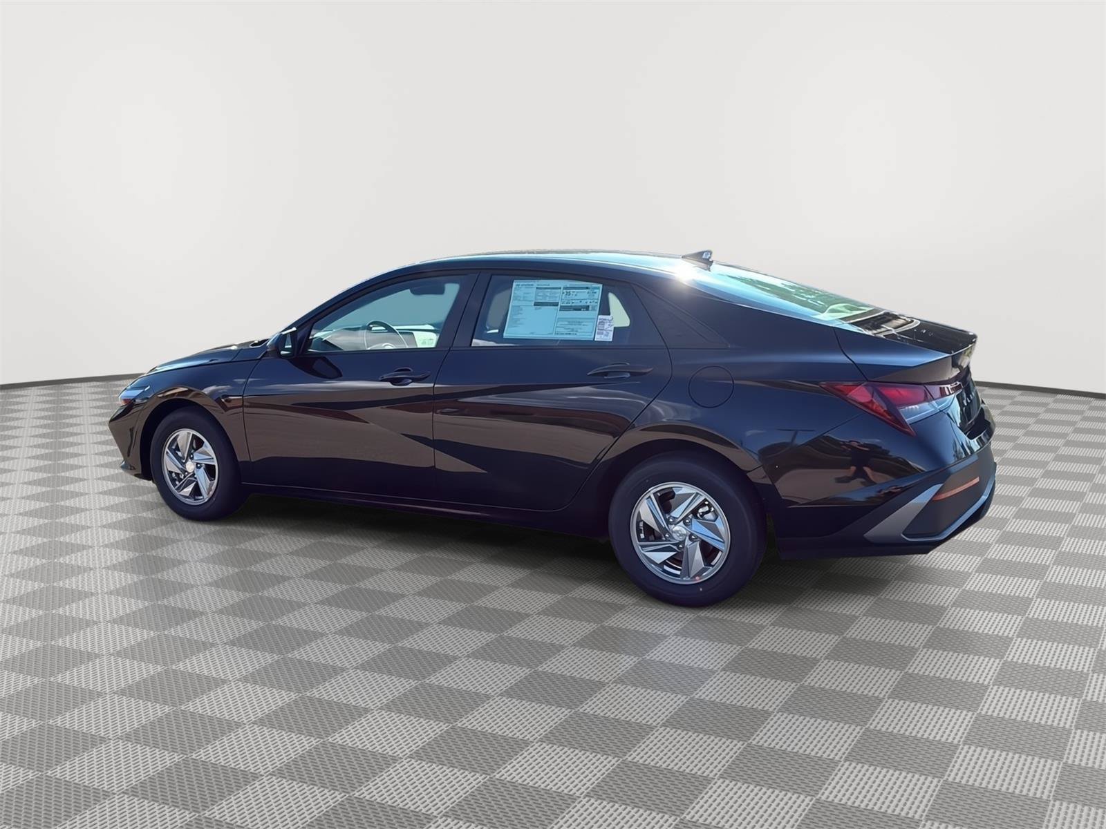 Used 2026 Hyundai Elantra SE FWD image 9