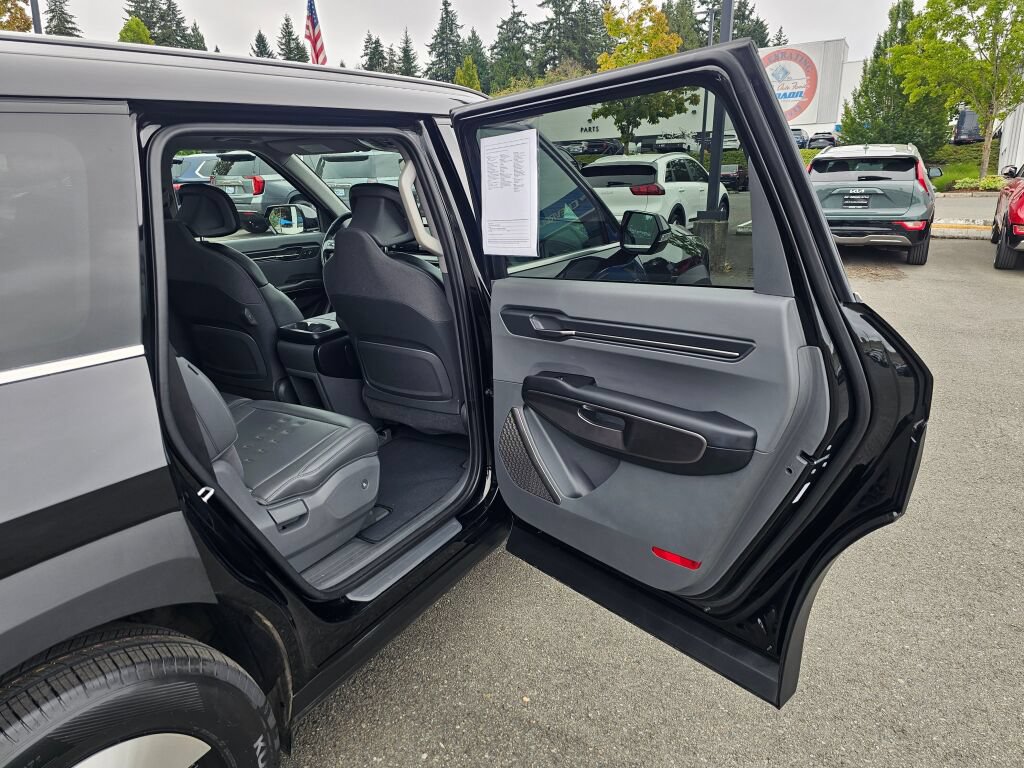 Certified 2024 Kia EV9 Wind AWD/4WD image 28