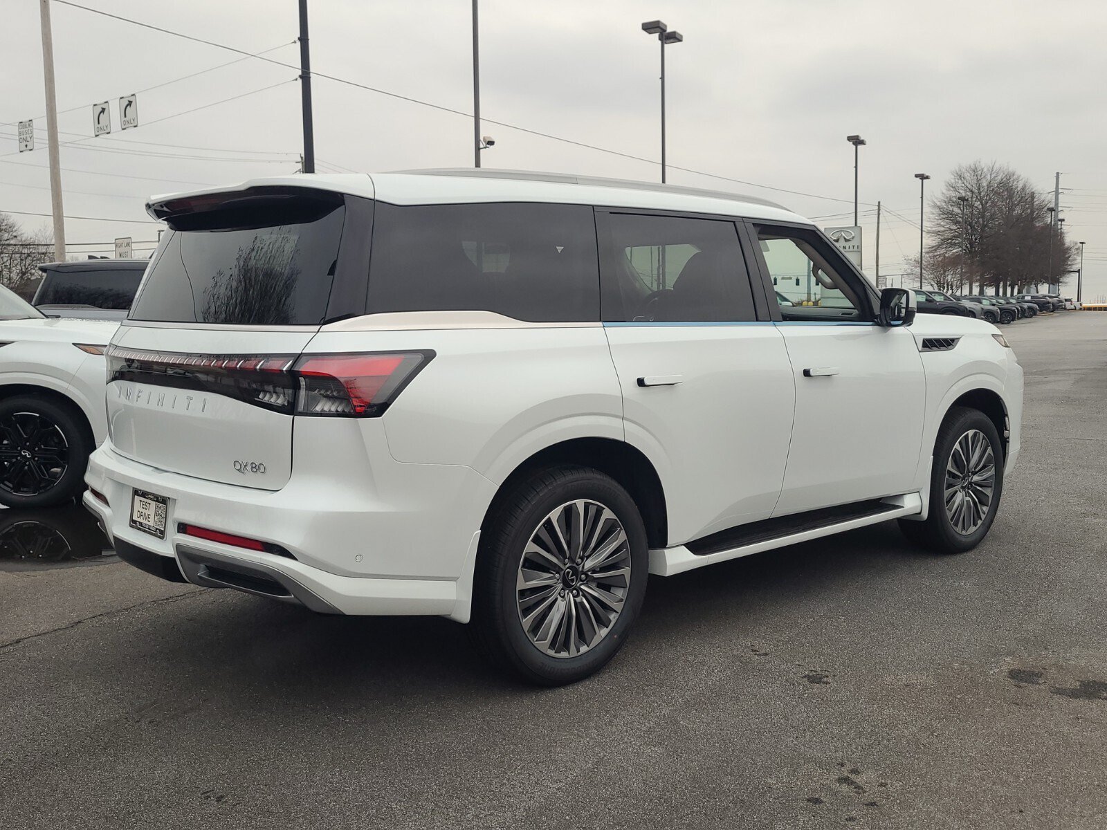 New 2026 INFINITI QX80 Luxe w/ Cargo Package RWD image 6