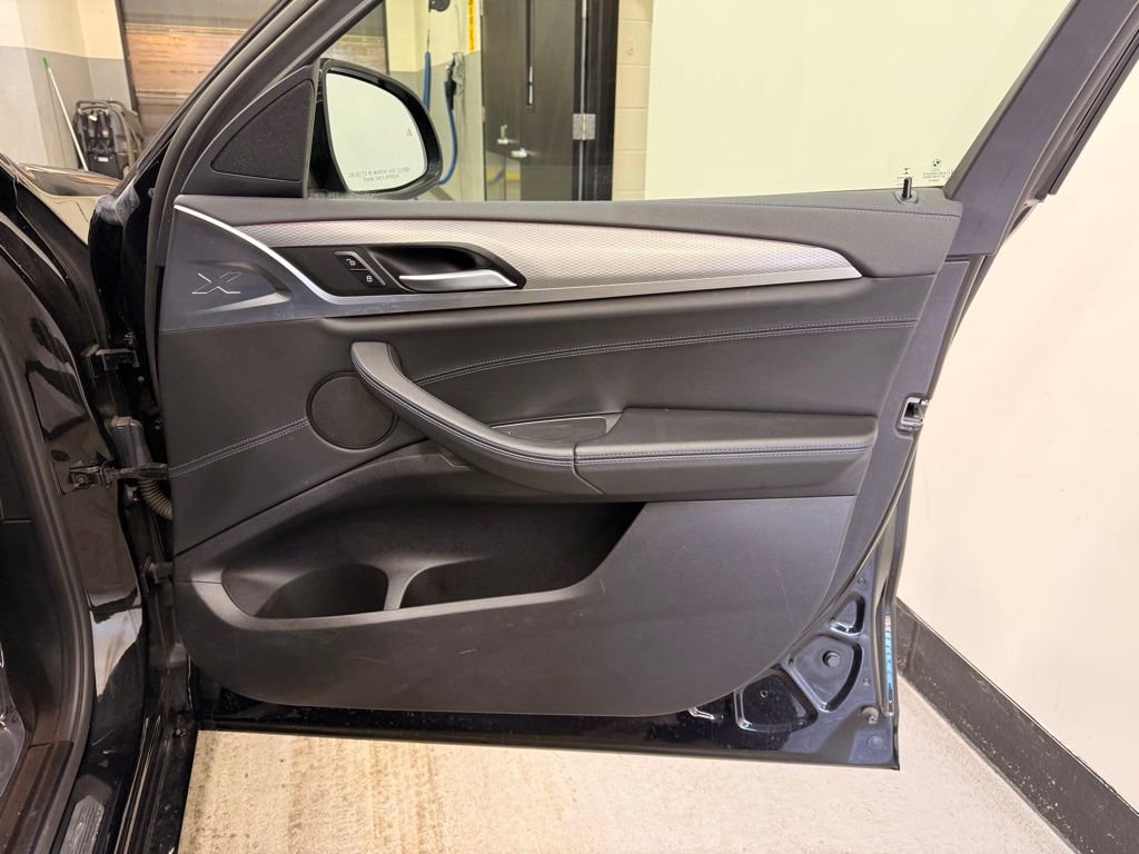 Used 2020 BMW X4 M40i w/ Premium Package image 28