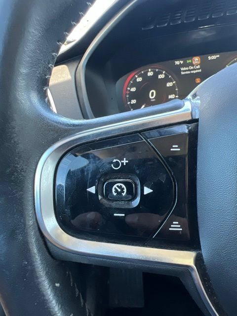 Used 2016 Volvo XC90 T6 Momentum w/ Momentum Plus Package AWD/4WD image 11