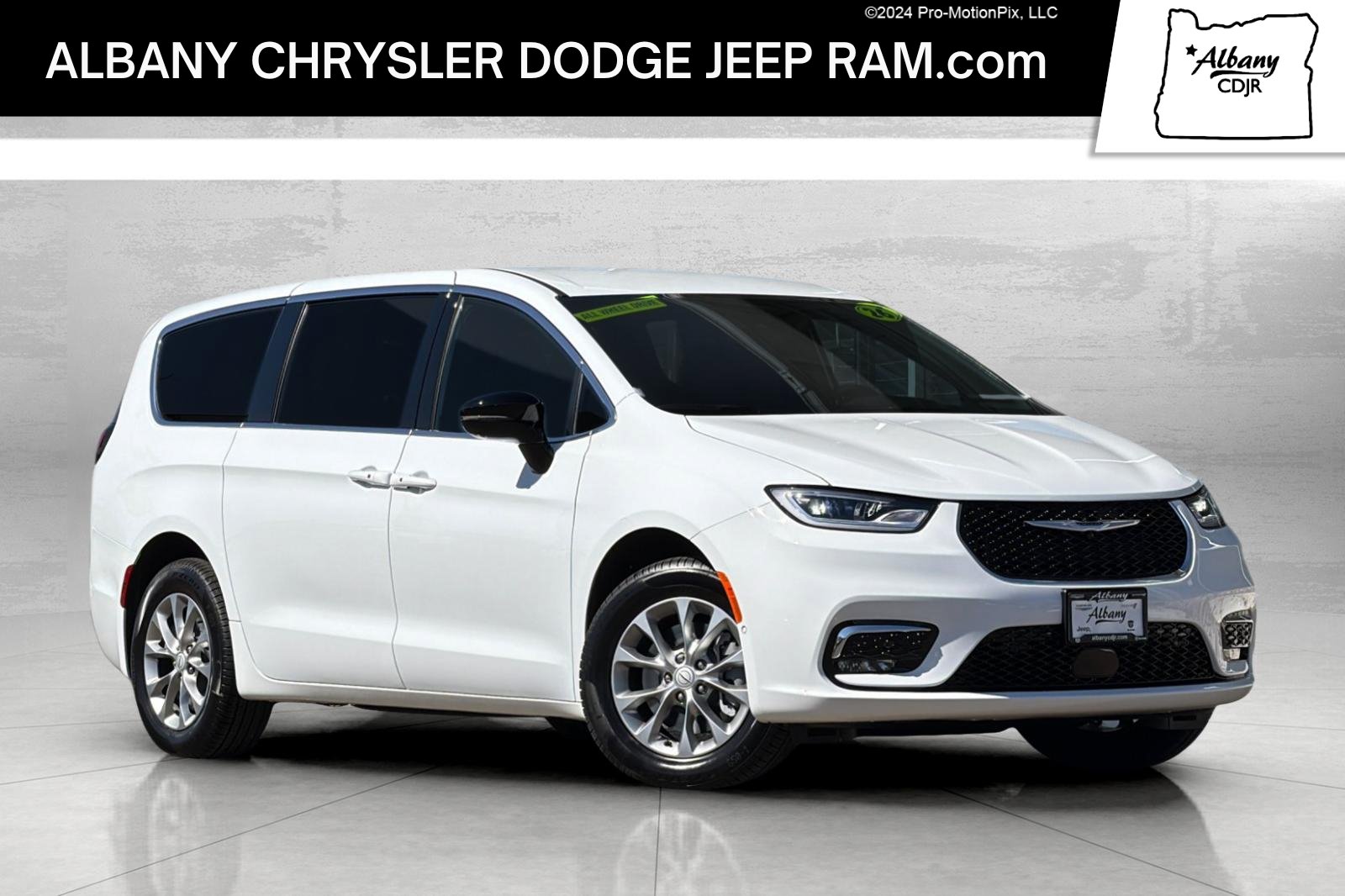 New 2026 Chrysler Pacifica Select AWD/4WD image 1