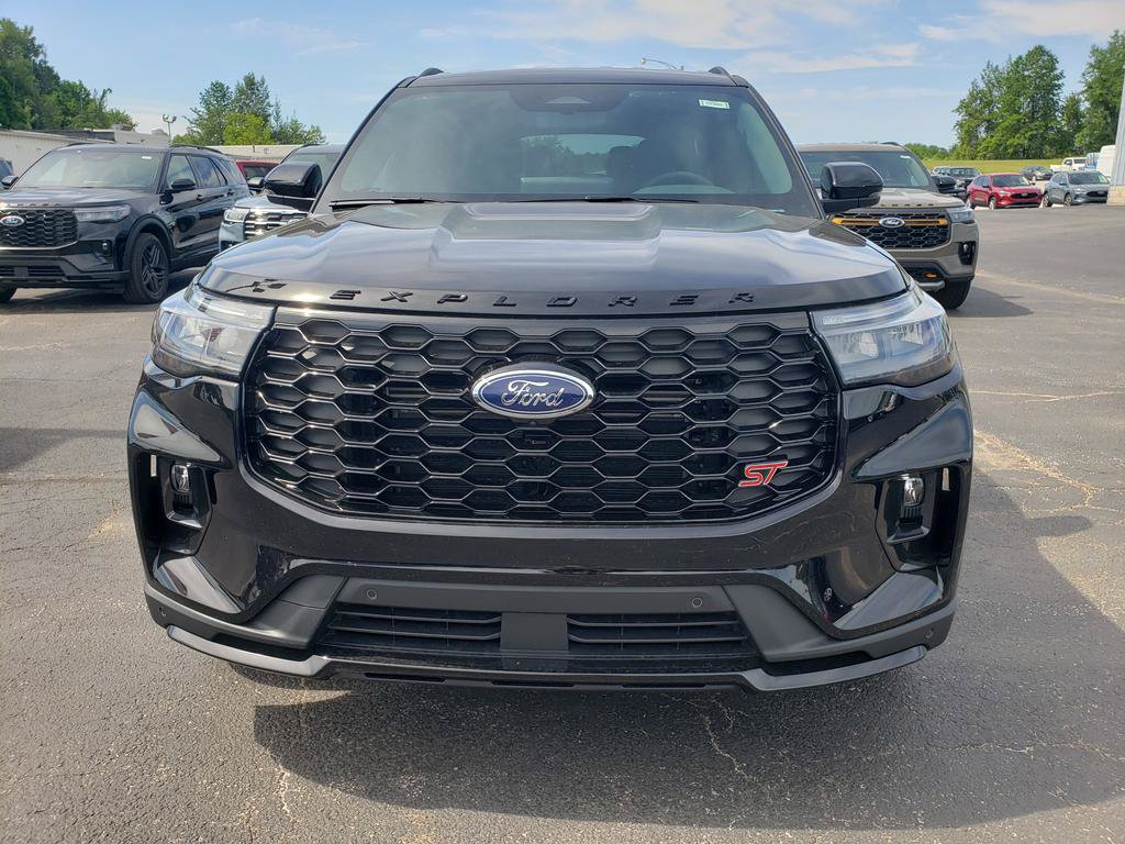 New 2026 Ford Explorer ST AWD/4WD image 9