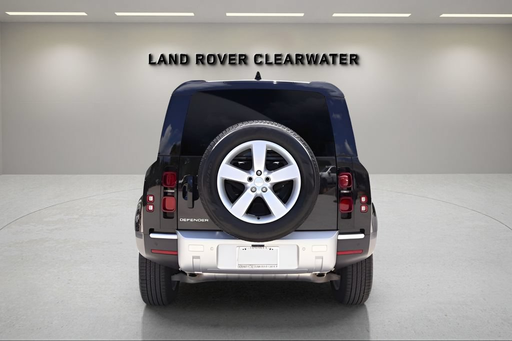Used 2025 Land Rover Defender 110 S AWD/4WD image 4