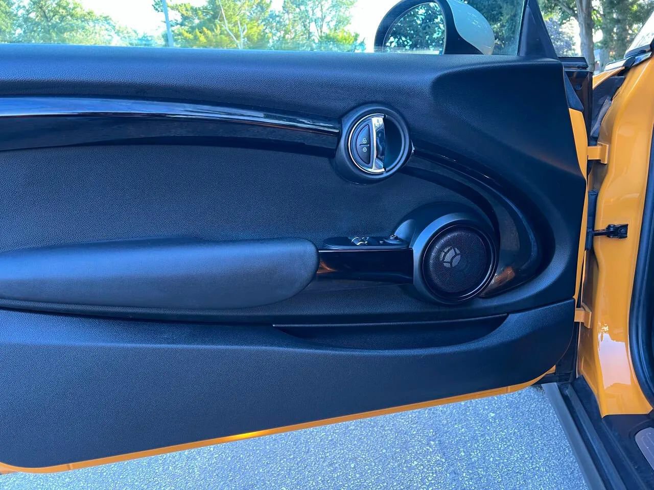 Used 2018 MINI Cooper S image 36
