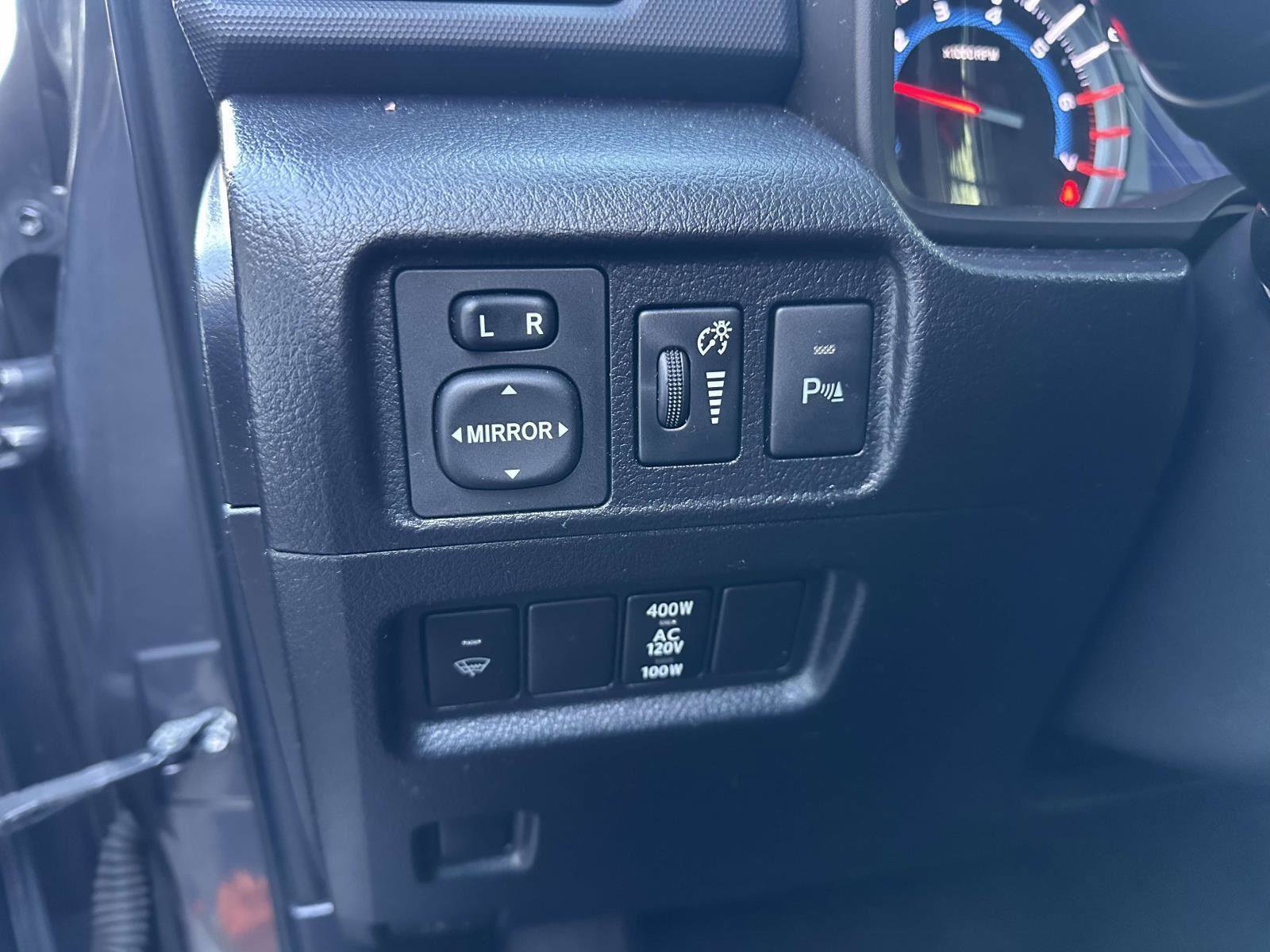 Used 2014 Toyota 4Runner Limited image 22