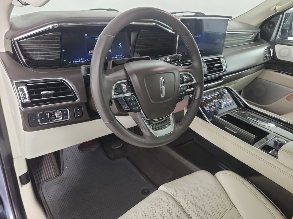 Used 2022 Lincoln Navigator Black Label image 16
