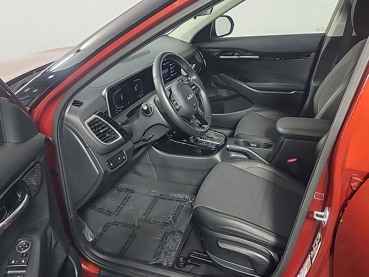 Used 2025 Kia Seltos S image 16