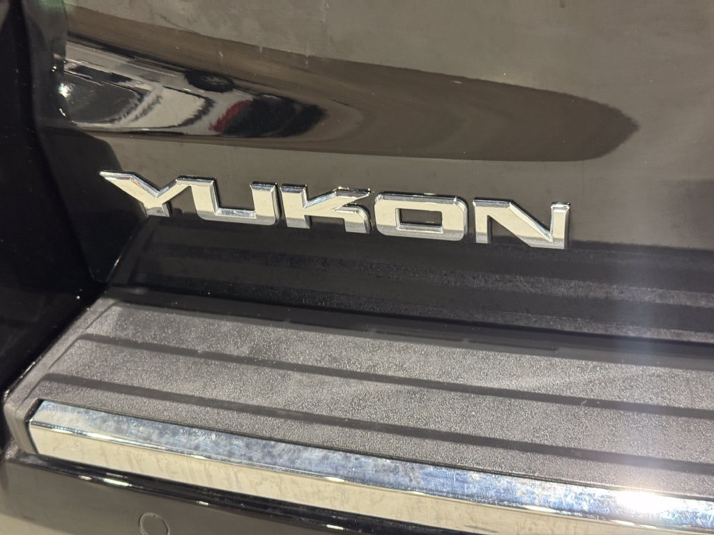 Used 2018 GMC Yukon Denali w/ Open Road Package AWD/4WD image 34
