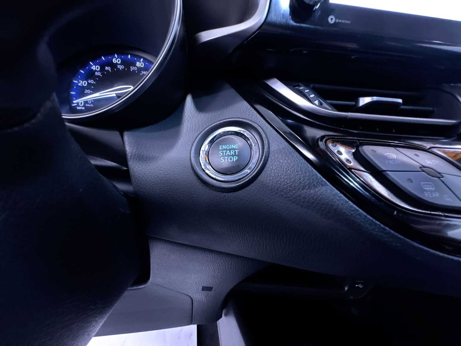 Used 2021 Toyota C-HR Limited FWD image 17