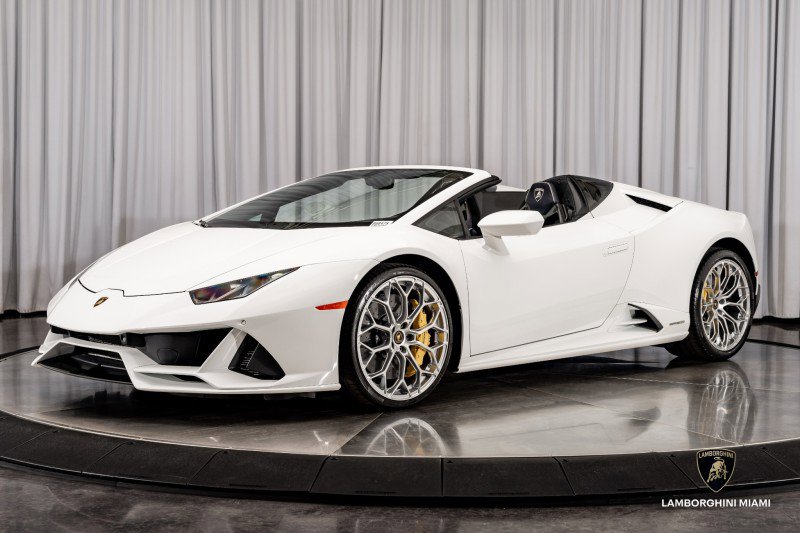 Used 2024 Lamborghini Huracan EVO image 9