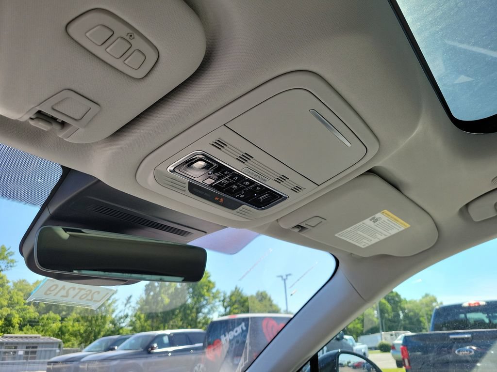 New 2026 Lincoln Nautilus Reserve AWD/4WD image 30