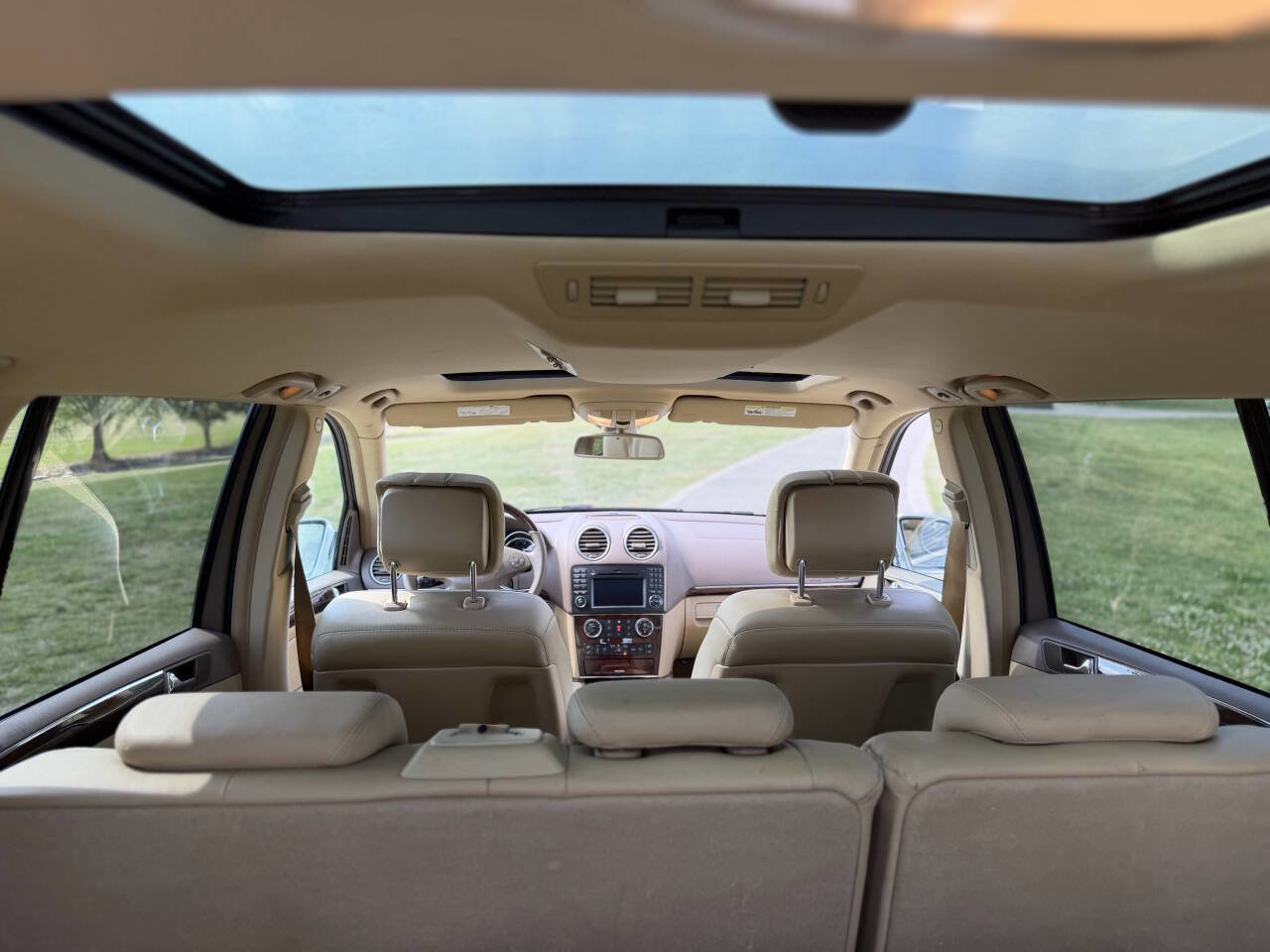 Used 2010 Mercedes-Benz GL 550 4MATIC image 17