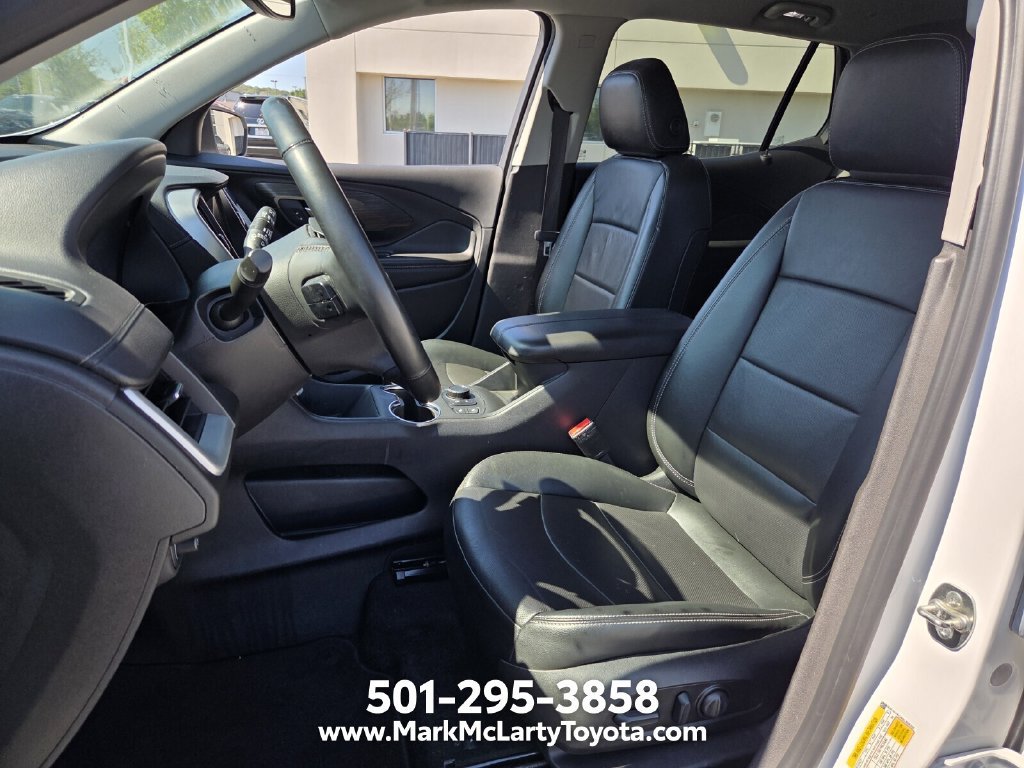 Used 2024 GMC Terrain SLT AWD/4WD image 9