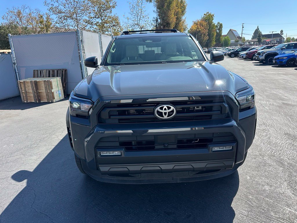 Used 2025 Toyota 4Runner SR5 AWD/4WD image 6