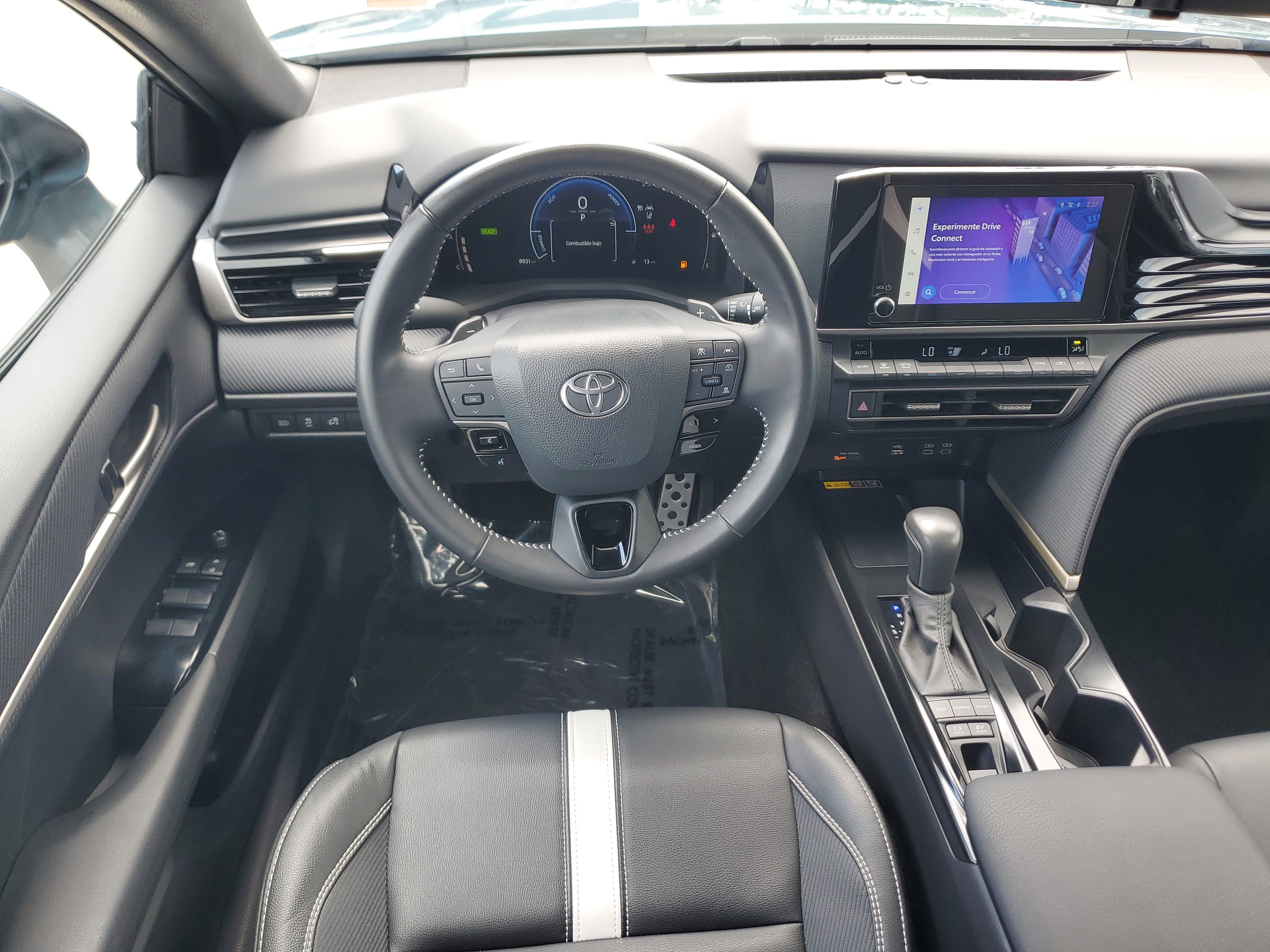 Used 2025 Toyota Camry SE FWD image 18