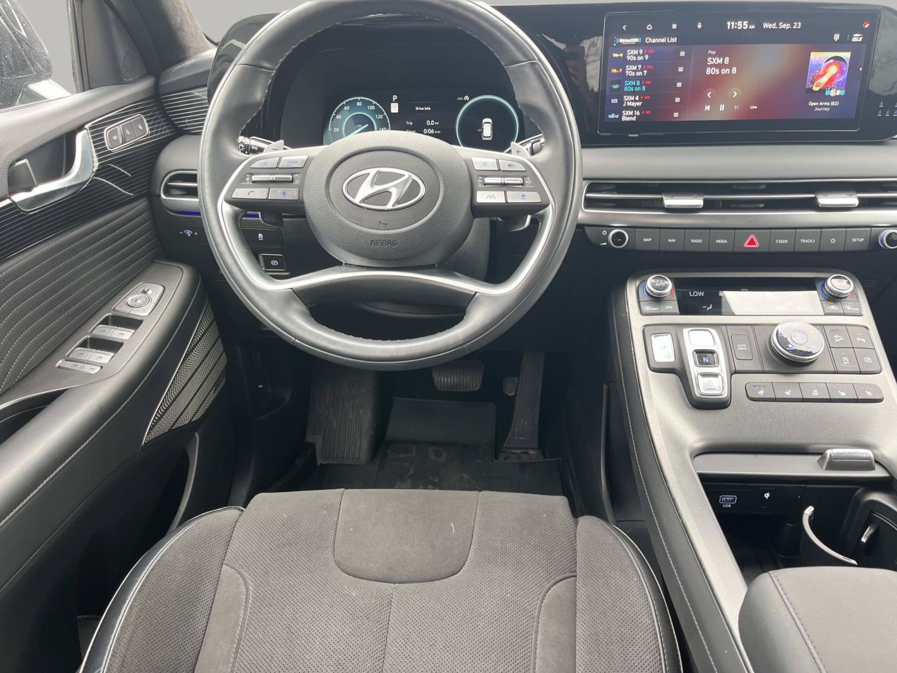 Used 2025 Hyundai Palisade Calligraphy AWD/4WD image 12