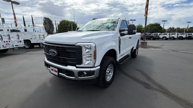 New 2026 Ford F350 XL w/ XL Off-Road Package