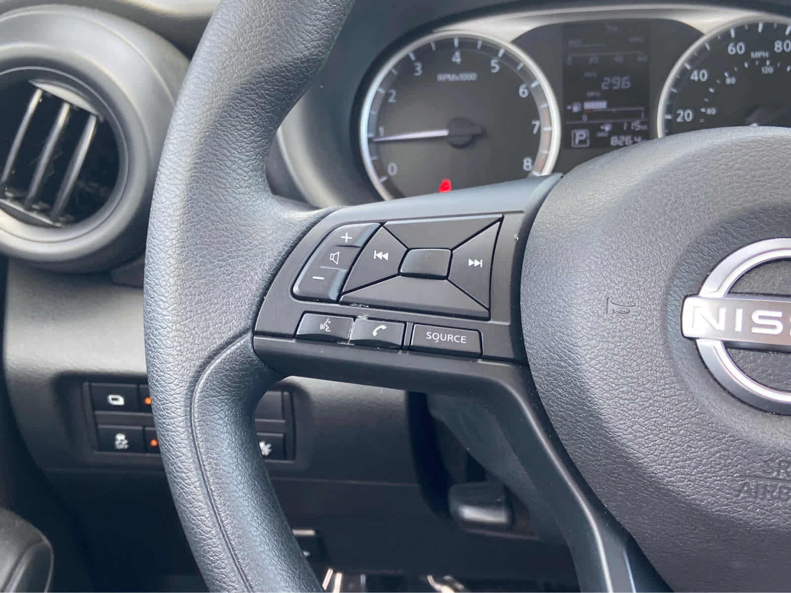 Used 2025 Nissan Kicks Play S FWD image 21