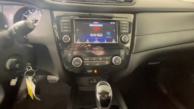 Used 2020 Nissan Rogue S FWD image 29