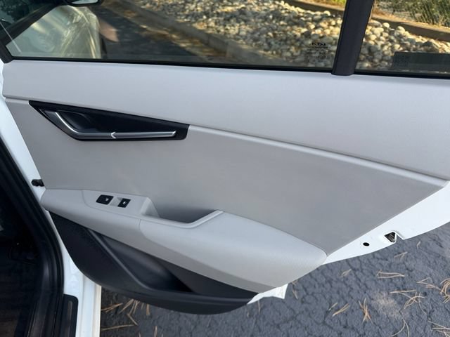 Used 2023 Kia Niro Wave w/ Wave Preserve Package FWD image 35