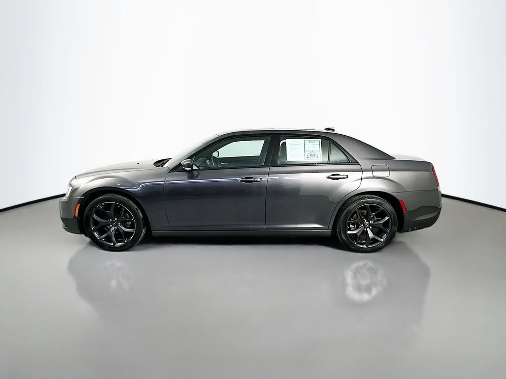 Used 2023 Chrysler 300 S RWD image 4