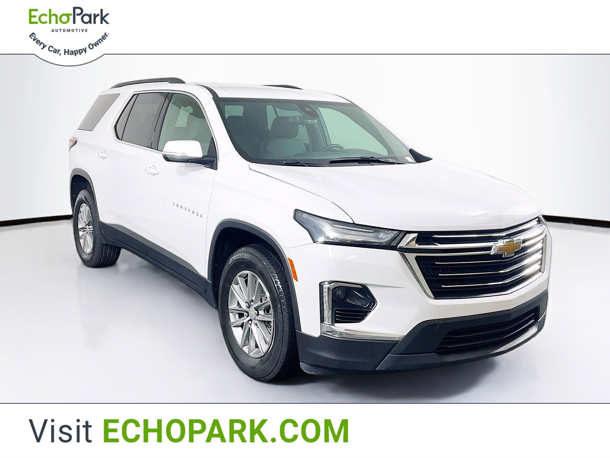 Used 2023 Chevrolet Traverse LT