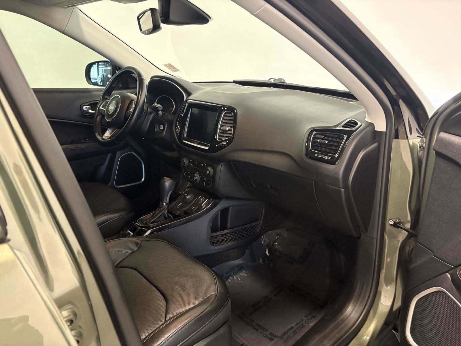 Used 2020 Jeep Compass Limited w/ Safety & Security Group AWD/4WD image 46