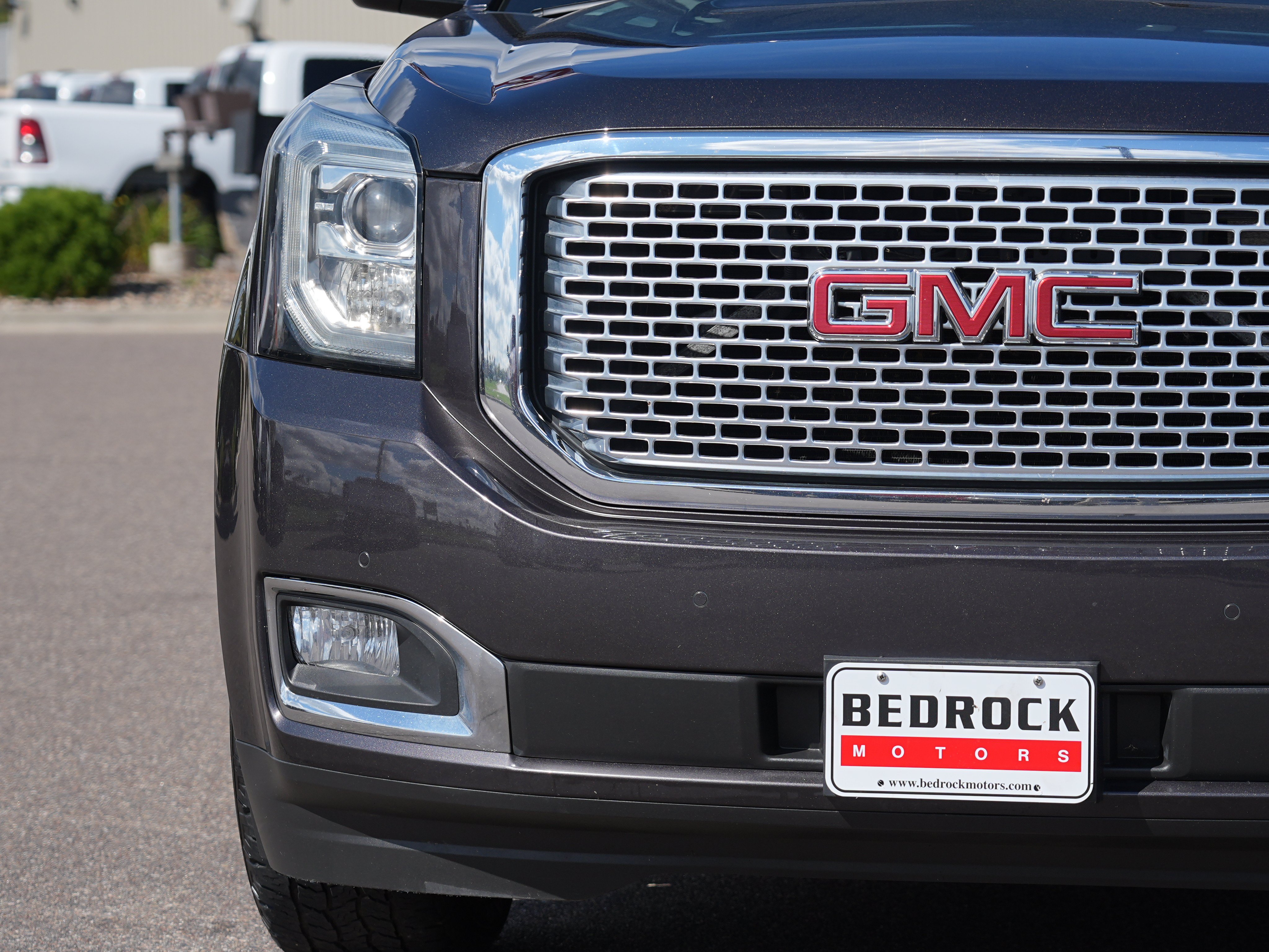 Used 2016 GMC Yukon Denali w/ Open Road Package AWD/4WD image 9