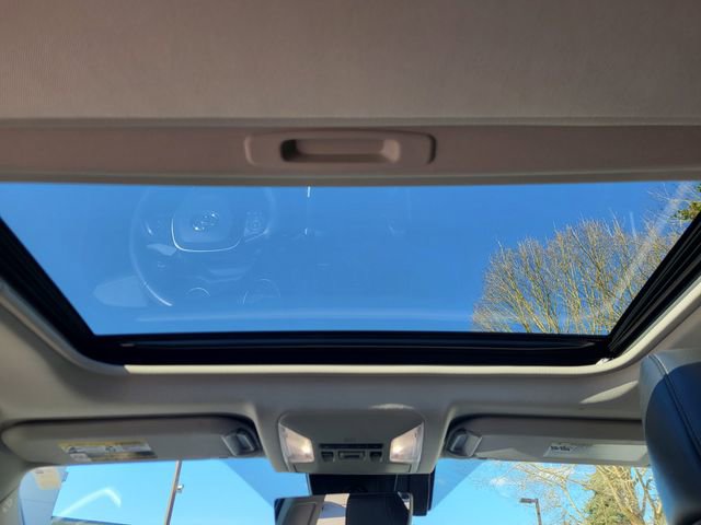 Used 2022 Toyota RAV4 XLE Premium AWD/4WD image 12