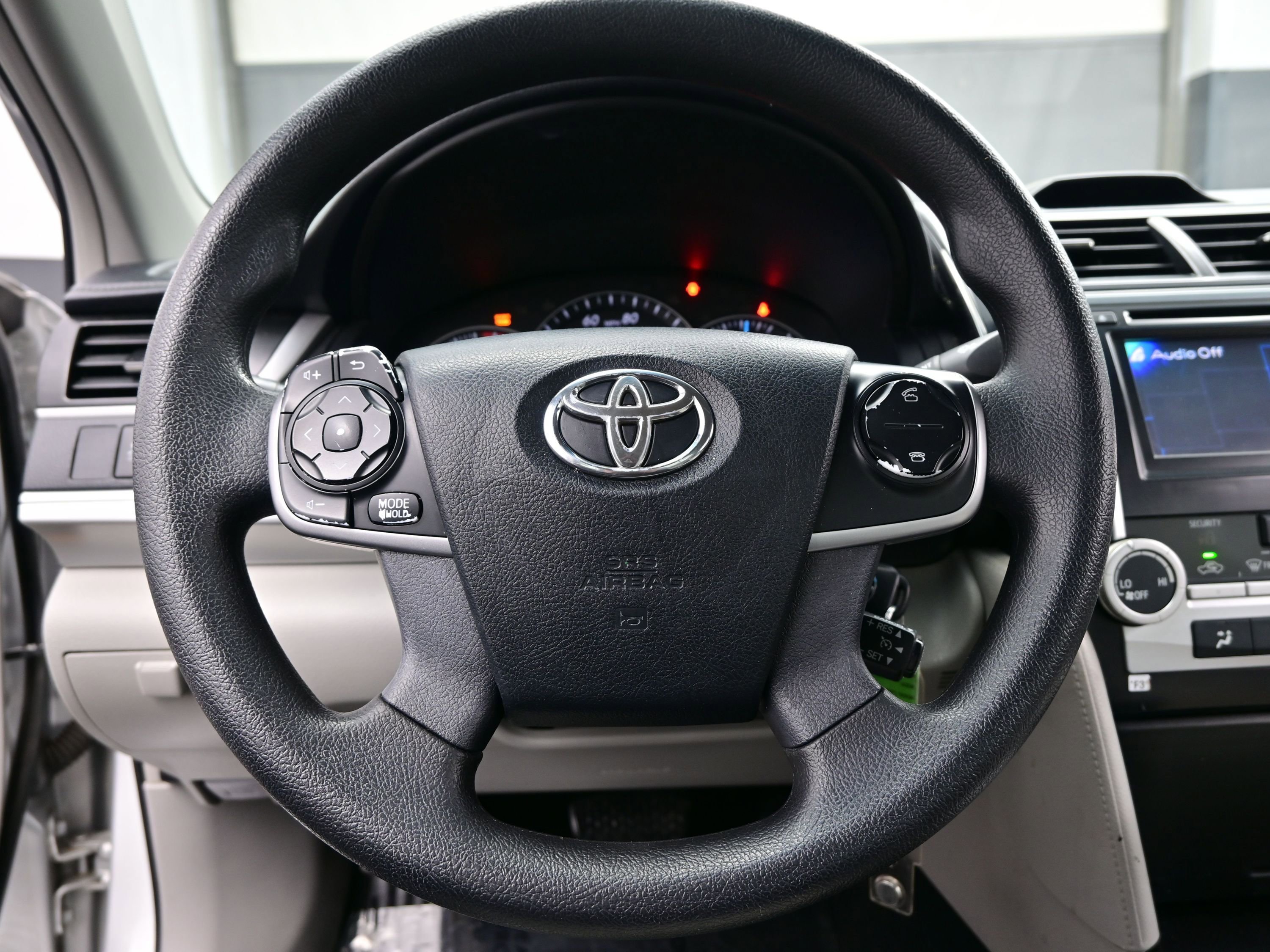 Used 2013 Toyota Camry LE image 20
