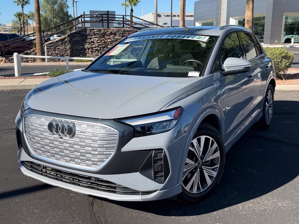 Used 2023 Audi Q4 e-tron Premium RWD image 2