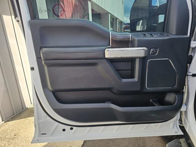 Used 2022 Ford F350 Lariat w/ Lariat Ultimate Package image 10