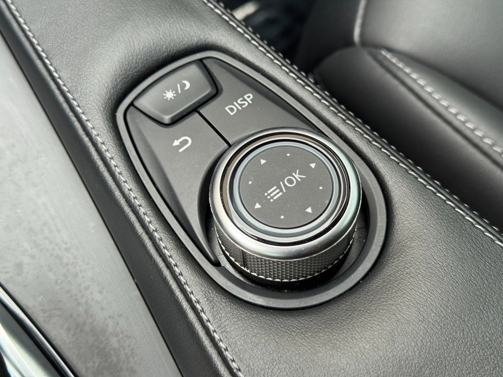Used 2021 INFINITI QX50 Luxe FWD image 31
