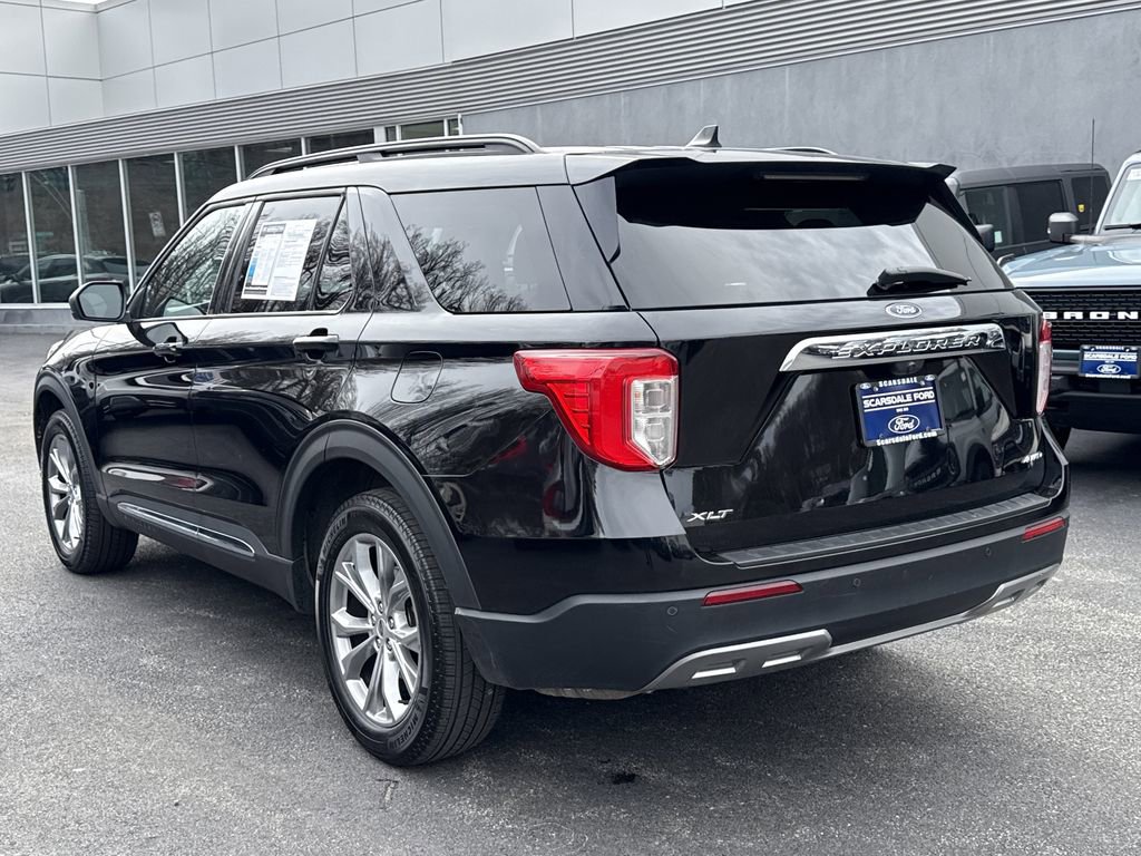 Used 2022 Ford Explorer XLT w/ Equipment Group 202A AWD/4WD image 6