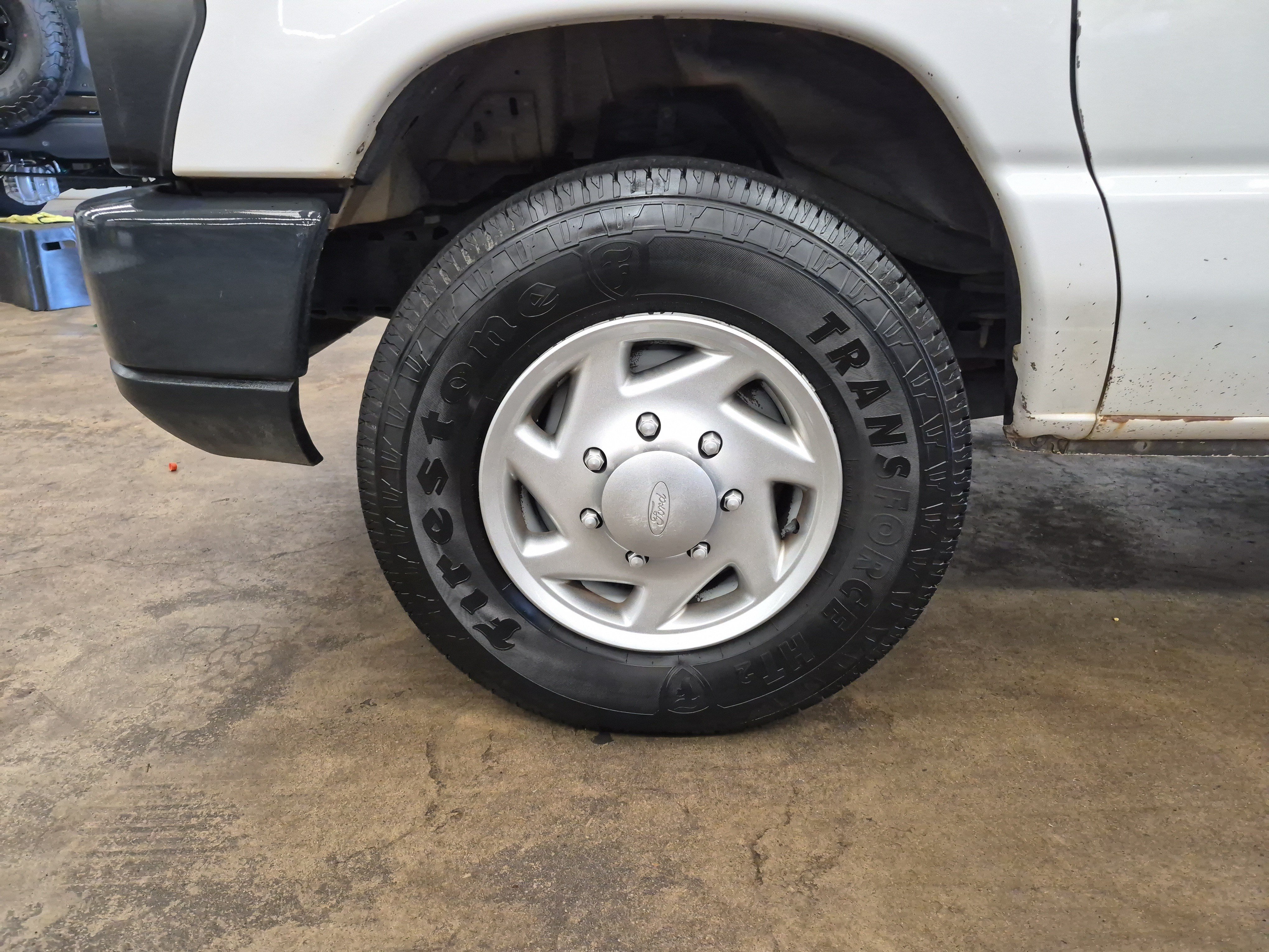 Used 2014 Ford E-250 and Econoline 250 RWD image 7