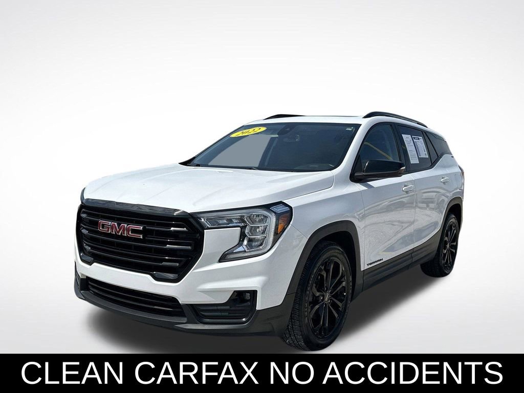 Used 2022 GMC Terrain SLT w/ Elevation Edition FWD image 2