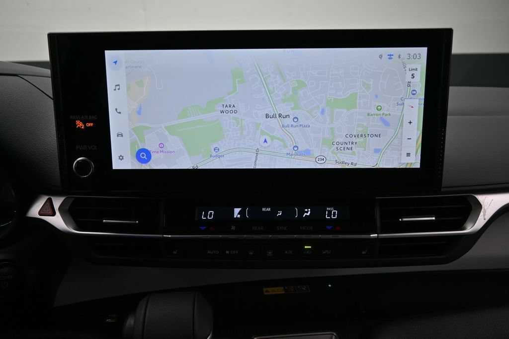 Used 2026 Toyota Sienna XLE FWD image 24