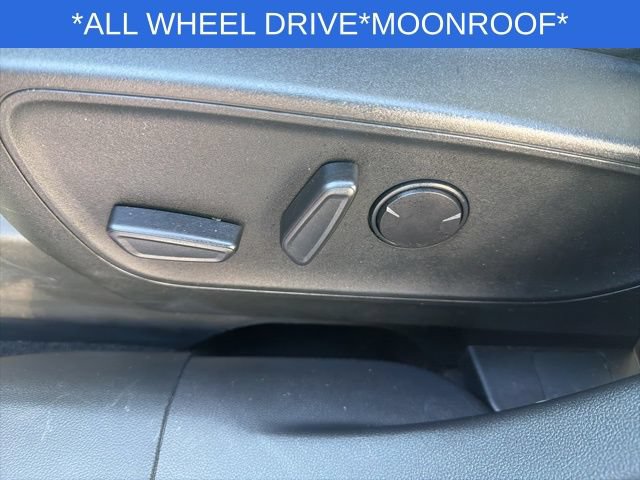 Used 2022 Ford Escape SEL w/ Technology Package AWD/4WD image 25